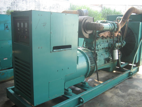 成华租赁发电机- 发电机碳刷磨损的原因是什么