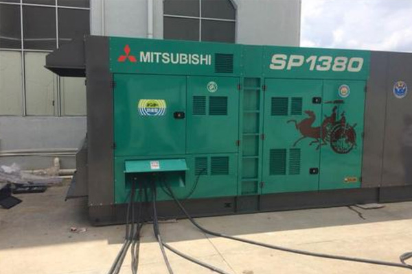 成华为什么有些柴油发电机组的输出电压可以调节？