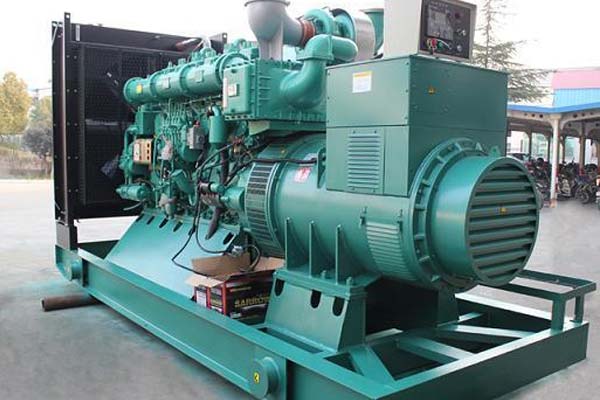 成华工厂发电机应急发电中如何优化燃油储备管理？