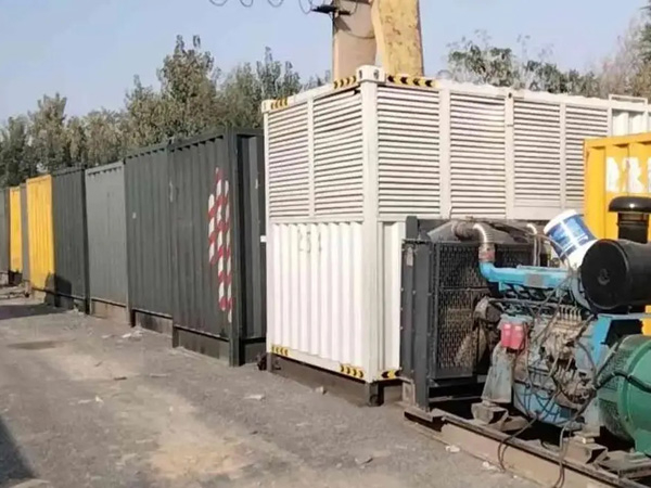 成华200KW柴油发电机机组每小时油耗是多少？