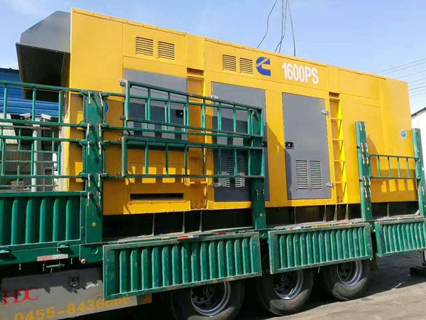 成华测量水冷式机油散热器密封件尺寸时的注意事项有哪些？