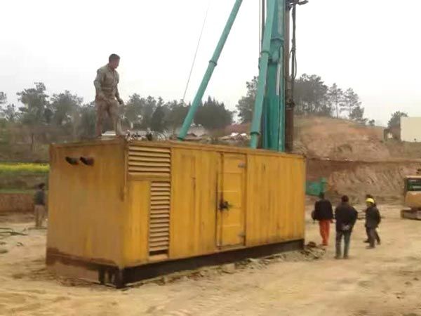 成华如何判断水冷式机油散热器密封件是否需要更换？